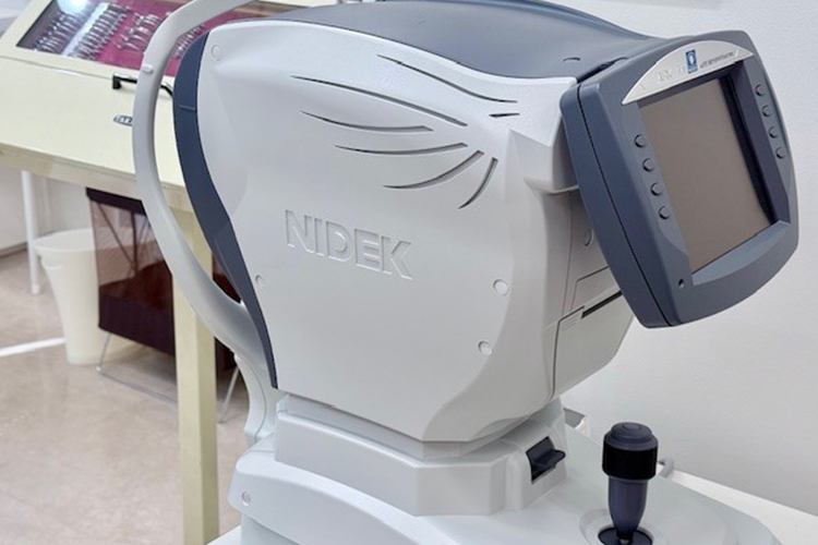 画像:オートレフケラトメーター